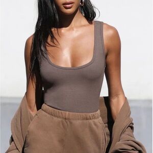 JOAH BROWN scoop neck tank